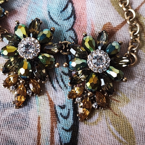 Gold Tone Topaz Olivine Crystal Clear Rhinestone Statement Necklace Unsigned - Picture 7 of 11